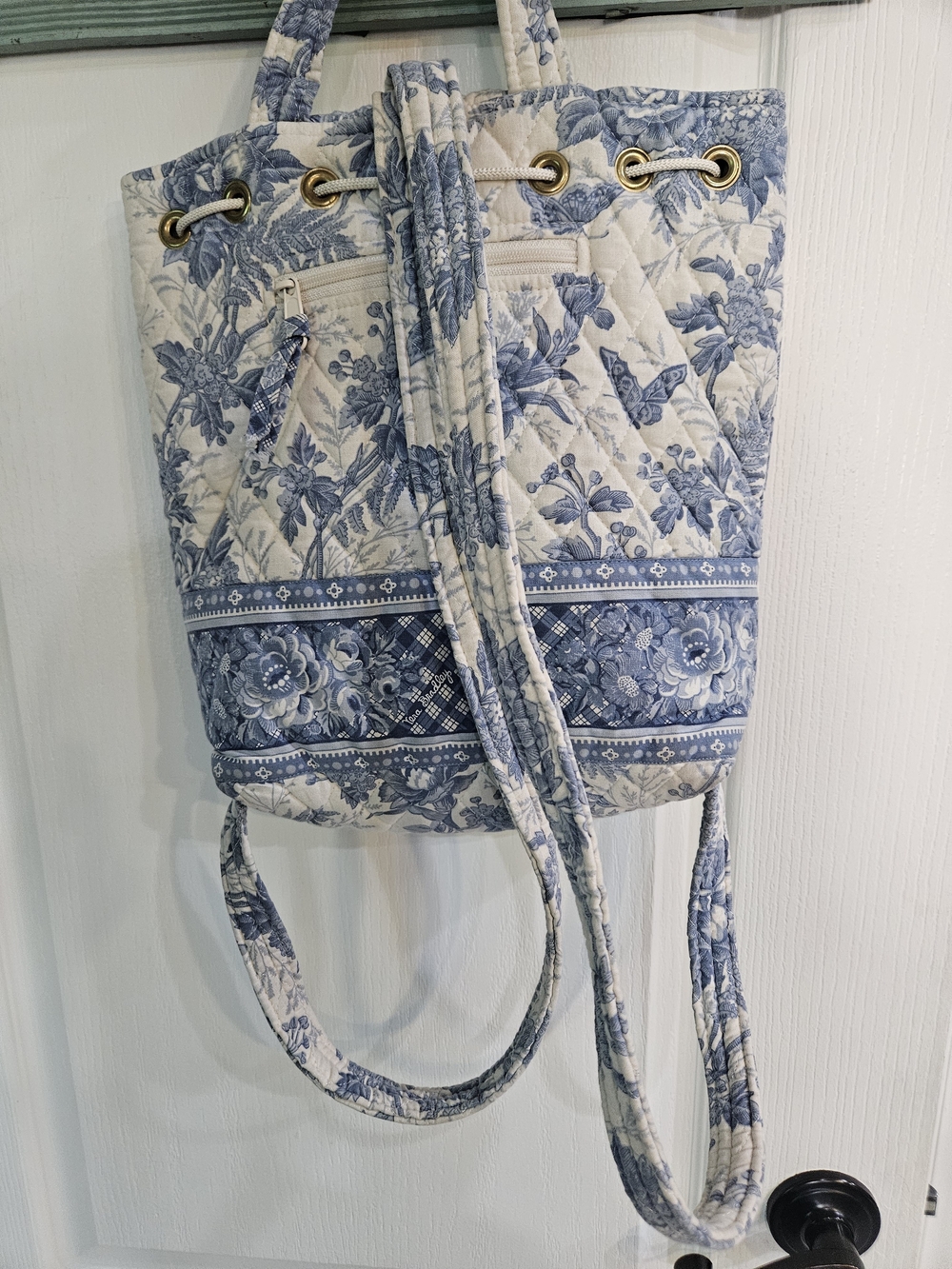 Vera Bradley Blue and Cream Quilted Floral Drawstring Tote Backpack - Picture 2 of 5